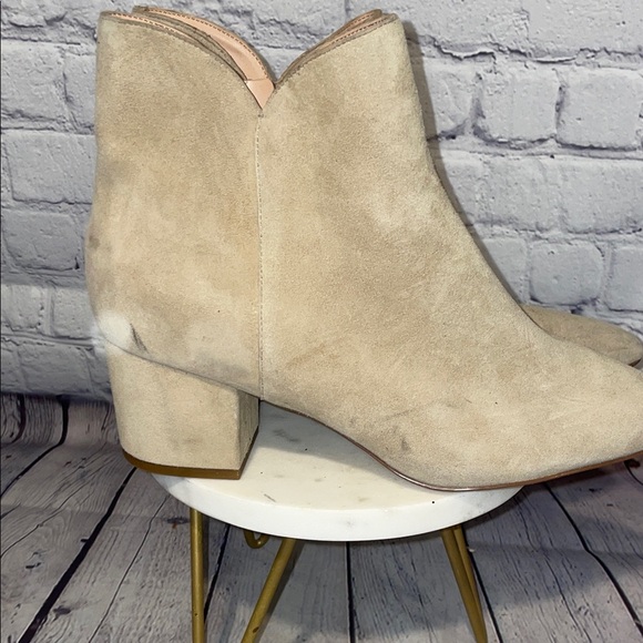 Cole Haan Beige Suede Ankle Boots NWT Sz 9.5 - Picture 6 of 10